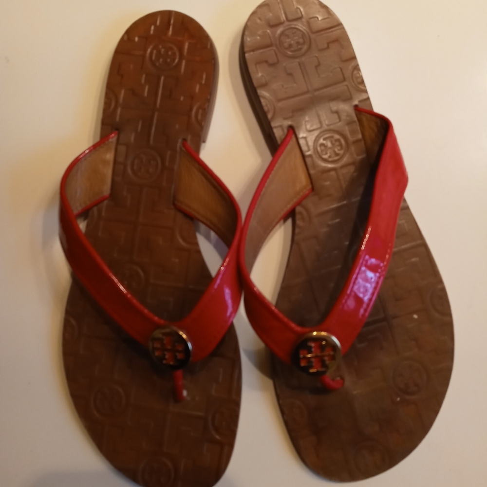 🌺🌸Tory Burch thora sandals.